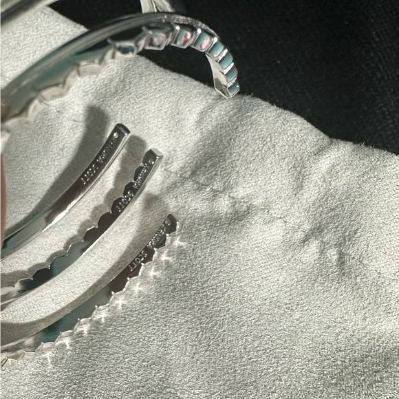 Kendra Scott Cuff Bracelet - Picture 4 of 4